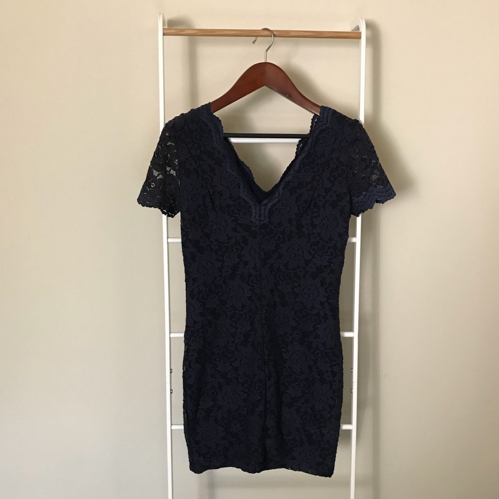 Kimchi Blue Scallop Lace Bodycon Mini Dress